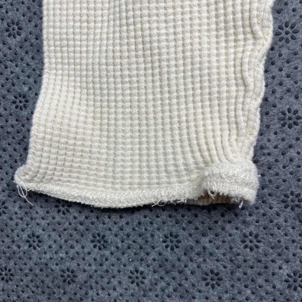 Ruehl No 925 Mens Large Cream Waffle Knit Thermal Long Sleeve R-NY Graphic Shirt - Picture 7 of 10